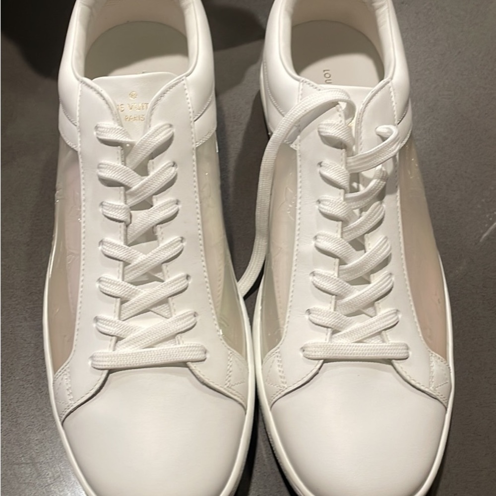 New and Authentic louis vuitton 1a8mak luxembourg sneakers in size 39.5 - Picture 14 of 16